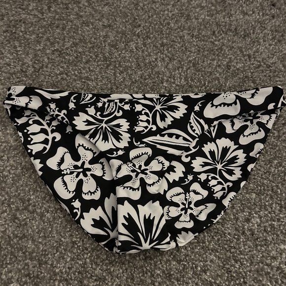 Mikoh Black and White Floral Bikini Bottom - Picture 1 of 4